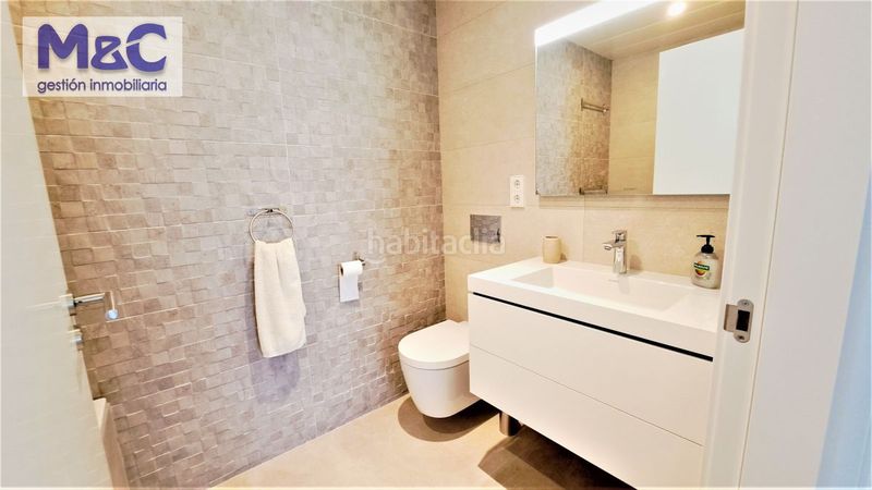 Foto a628fa25-5d68-44e9-b0e2-faa8d4262173. Apartament amb aparcament a pla de maset - cap de Salou Salou
