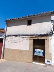 Casa a Mata de Alcántara. Vivienda con patio en venta. mata de alcántara