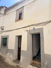 Haus in Alcántara. Vivienda  en venta. alcántara