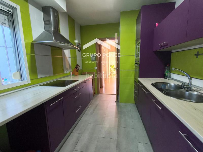 Foto 624d7a7c-c83e-4d4b-9043-8204b0735a8e. Casa adossada amb aparcament a Caballero Bonald-S. José Obrero-Guadalcacín Jerez de la Frontera