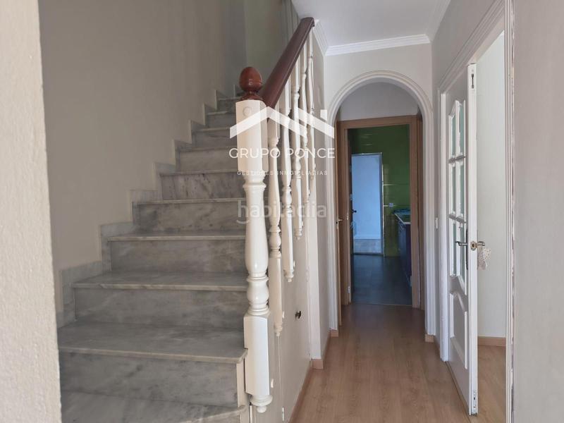 Foto cd022a50-3a3b-461a-b0eb-481a2a0bf554. Casa adossada amb aparcament a Caballero Bonald-S. José Obrero-Guadalcacín Jerez de la Frontera