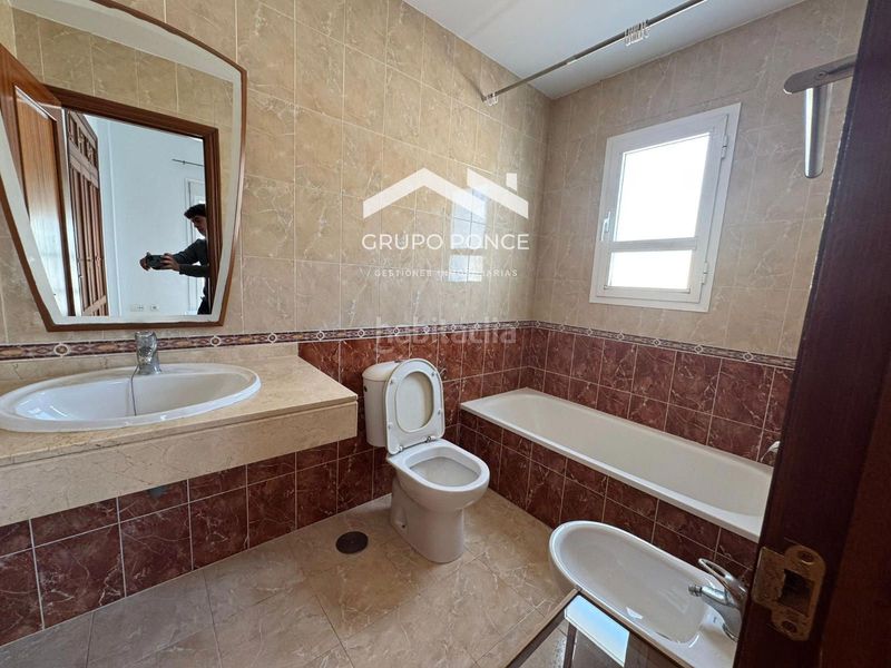 Foto 0b25fe61-67c8-4057-a04a-4eff8bb2ae03. Pis amb aparcament a Centro Jerez de la Frontera