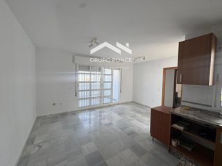 Pis a Puertas del sur - Guadabajaque. Piso en venta en jerez de la frontera, zona sur