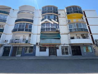 Flat in Barriada España - San Pedro. Piso en zona universidad