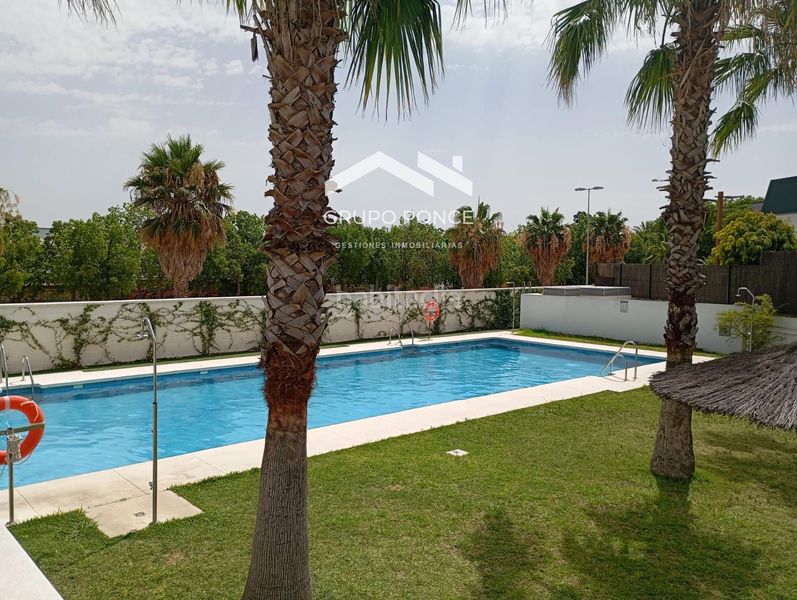 Foto c0e9ba6b-5211-43d5-9006-df3ba3cf81e0. Pis amb aparcament piscina a Caballero Bonald-S. José Obrero-Guadalcacín Jerez de la Frontera