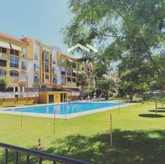 Lloguer Pis  Kiyosu. Alquiler habitacion para curso escolar   290  en urb. con piscin