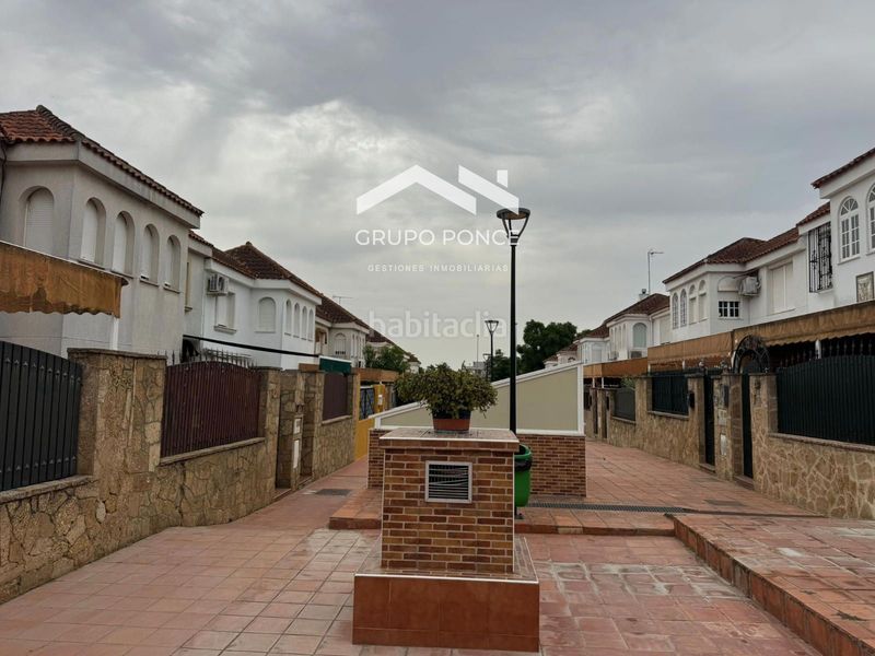Foto 4ccca830-68e8-487b-8a79-61c677f9f9e1. Casa adossada amb aparcament a Puertas del sur - Guadabajaque Jerez de la Frontera