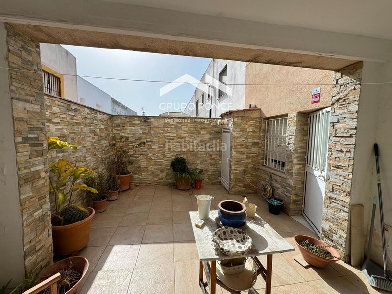 Foto 572ba257-3706-4292-8cb3-8bc074930edf. Casa adossada amb aparcament a Puertas del sur - Guadabajaque Jerez de la Frontera