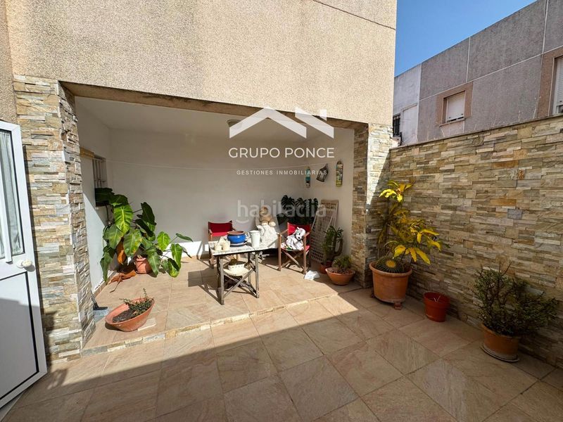 Foto d55a64ef-4296-46d9-b925-9ee8ddbdc9aa. Casa adossada amb aparcament a Puertas del sur - Guadabajaque Jerez de la Frontera