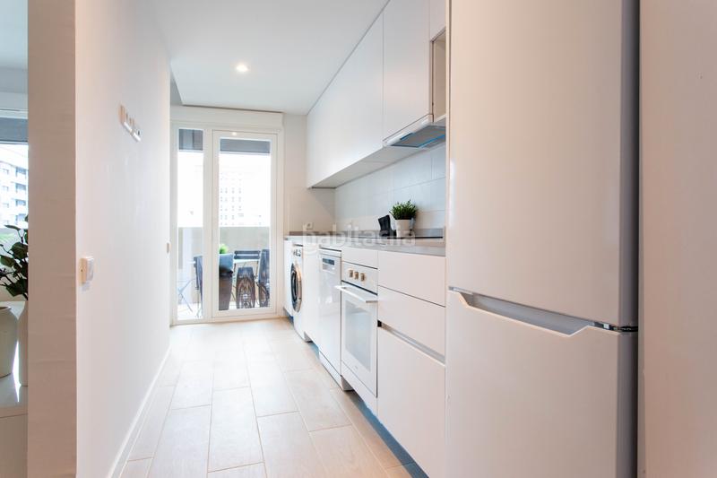 Foto b01d032e-74e9-4f15-899b-5bc46d1eadc3. Miete etagenwohnung in calle anna frank 19 in El Cañaveral Madrid