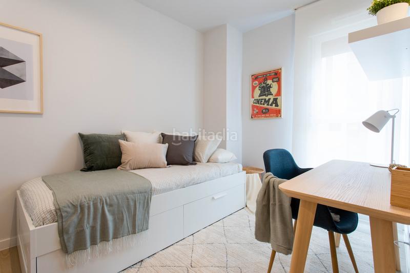 Foto ae9dde1d-8295-4651-842f-2c55683ccf2b. Lloguer pis a calle anna frank 19 a El Cañaveral Madrid