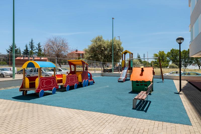 Foto ba2ea40f-910b-49bd-bd0b-0f86ae2ecd6d. Lloguer pis a calle santo tomás 59 a Puente Castro León