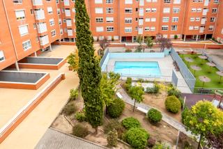 Rent Flat in Calle de laponia 17