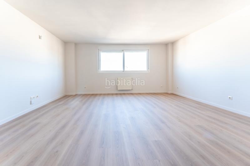 Foto 0ccef9cc-5b16-4b8c-8a22-dbc12dc7a802. Piso en avenida 1º de mayo 10 en Casco Histórico Rivas - Vaciamadrid