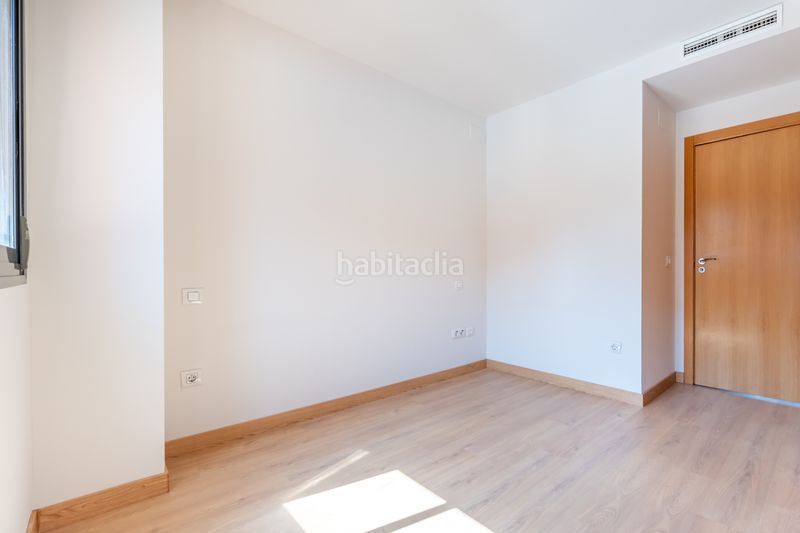Foto d8af77fd-c59c-4a90-9842-d5cb63b9c9ef. Pis a calle corral de almaguer 12 a Ensanche de Vallecas-La Gavia Madrid