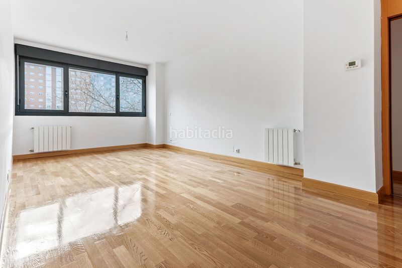 Foto cdceef16-be8b-4846-aac5-2d8d90a12468. Pis a calle alameda del valle 22 a Ensanche de Vallecas-La Gavia Madrid