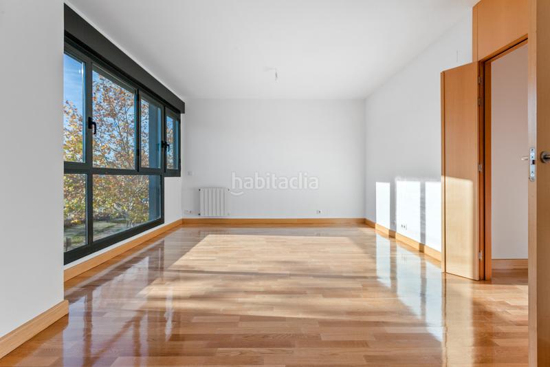 Foto c07c2e16-71f0-4ffb-9b17-0380aacd4998. Piso en calle alameda del valle 22 en Ensanche de Vallecas-La Gavia Madrid