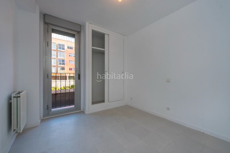 Foto d95b8470-3e3f-4dfc-b92e-4bf7a9048b68. Pis a calle de berrocal 52 a Butarque Madrid