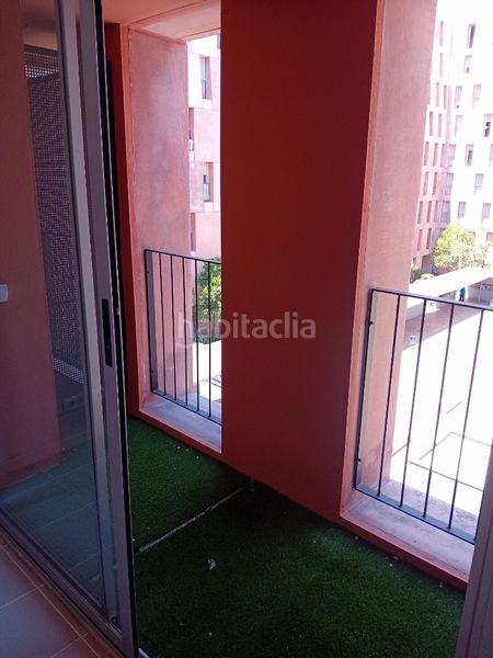 Foto 892fe30a-4026-4f37-b294-d53958fde989. Piso en calle de berrocal 52 en Butarque Madrid