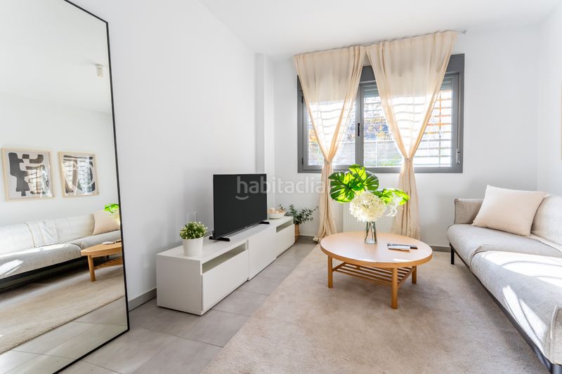 Foto 40ca5d43-8b3e-4a94-a8ea-2ddbb90bcdbc. Piso en calle de hércules 29 en Sur - PAU 4 Móstoles