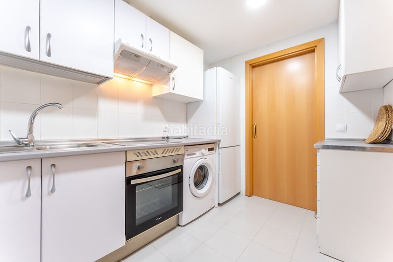 Foto 8f231c61-aed8-441d-9ac0-4647933cfd2a. Pis a calle de berrocal 56 a Butarque Madrid