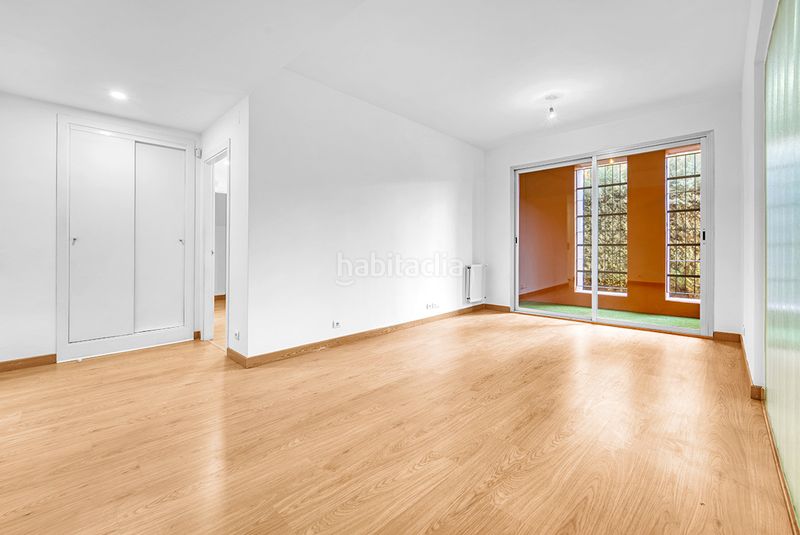 Foto b120e7f5-3be1-465a-8644-066637242bb1. Pis a calle de berrocal 56 a Butarque Madrid