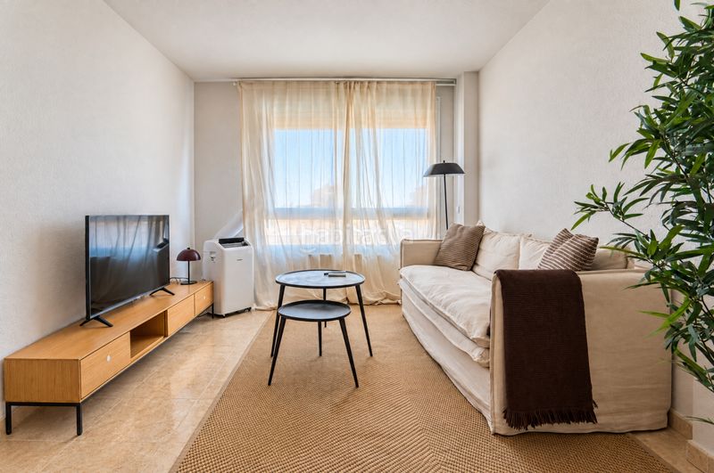Foto 469ea197-ae67-4558-a937-79e90017cf21. Flat with parking pool in Parla este Parla