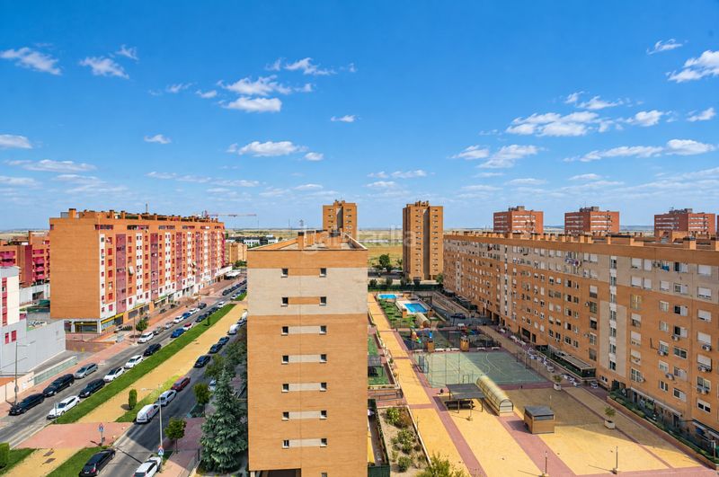 Foto 5550d336-1753-4645-9fc7-f2c4344694b6. Flat with parking pool in Parla este Parla
