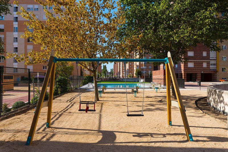 Foto 6df8b609-5b5b-43a5-bb9f-6c5139cbc575. Flat with parking pool in Parla este Parla