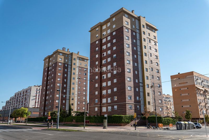 Foto 815ea59d-edf2-4a1e-b4aa-81fc128c1608. Flat with parking pool in Parla este Parla