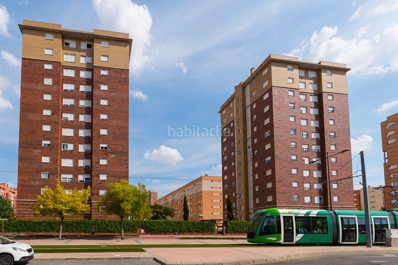 Foto c159028d-a8ea-4dd4-a4cf-c335ce59d117. Flat with parking pool in Parla este Parla