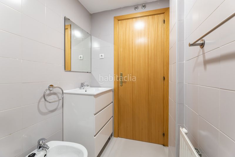 Foto 134c1d3a-2362-4ee6-9709-af82bbb64774. Pis a calle de berrocal 56 a Butarque Madrid