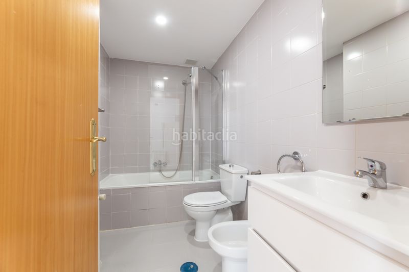 Foto 4faae7fc-41ed-4819-9271-31a151cf7b23. Pis a calle de berrocal 56 a Butarque Madrid