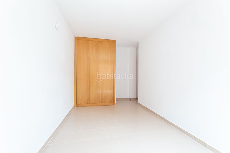 Foto ad4d9959-51cd-4859-9678-3a21e588f055. Pis a calle de berrocal 56 a Butarque Madrid