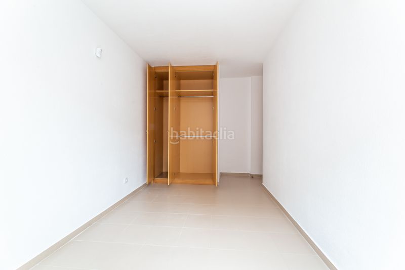 Foto aebd8430-58c7-422c-8ee8-fa966d61dd4e. Pis a calle de berrocal 56 a Butarque Madrid