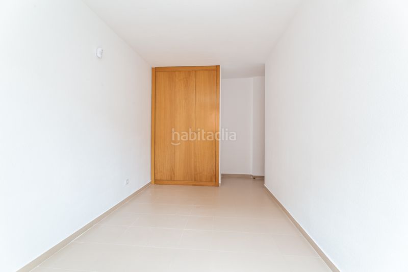 Foto cb8eb369-4c66-4c1b-9666-d27a9320c6fa. Pis a calle de berrocal 56 a Butarque Madrid