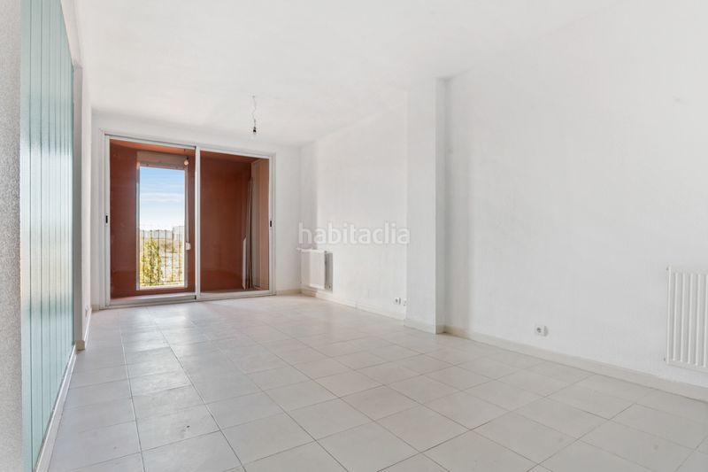 Foto 01485b39-179b-44d7-a500-9c9b59250e7f. Piso en calle de berrocal 56 en Butarque Madrid