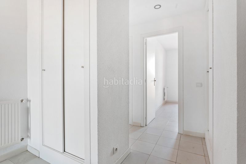 Foto 82a087a4-99a0-4e18-81f8-44a3af22bacb. Piso en calle de berrocal 56 en Butarque Madrid