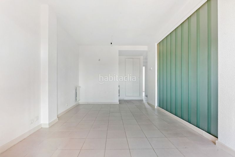 Foto be22cbae-70b9-4909-a5a6-6ab122ec5d46. Piso en calle de berrocal 56 en Butarque Madrid