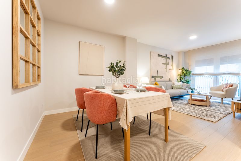 Foto d11438a6-51c0-414d-afad-72a0ea5a7a6a. Appartement dans avenida de las ciencias 39 dans colores - entreparques Sevilla