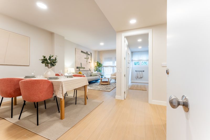 Foto f12544d9-c7b3-4c4c-864e-cb30ea5fe331. Appartement dans avenida de las ciencias 39 dans colores - entreparques Sevilla