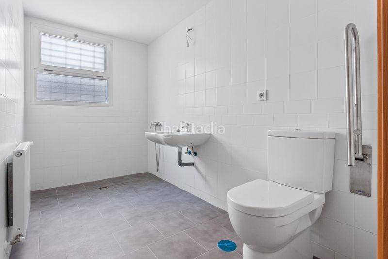 Foto b2801b5f-8b84-4070-bd9a-3416fab189a4. Pis a calle de aldebarán 25 a Sur - PAU 4 Móstoles