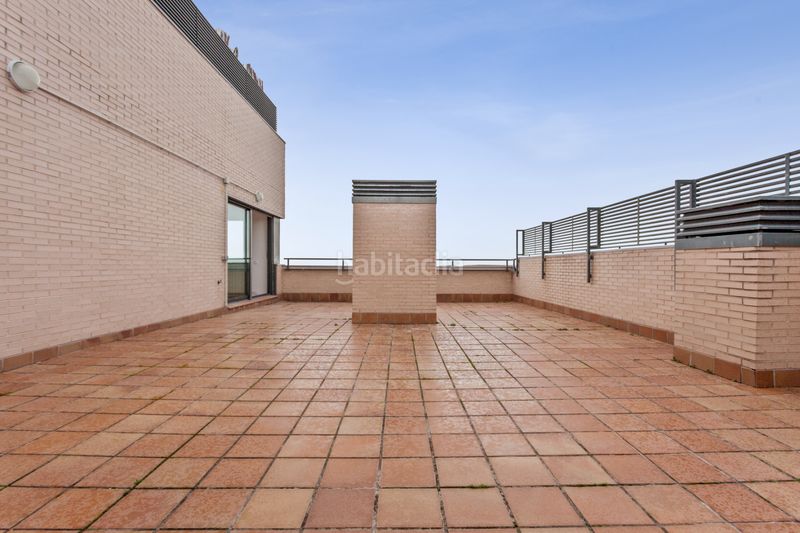 Foto ac6fe955-4369-4c95-82d7-cd8fb0632ea3. Àtic a calle alameda del valle 22 a Ensanche de Vallecas-La Gavia Madrid