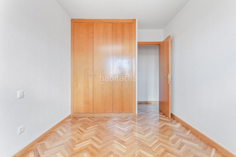 Foto 9a95a594-8ae6-4b67-89c3-b866ff5be0d6. Pis a calle del péndulo 5 a Valdebernardo-Valderribas Madrid