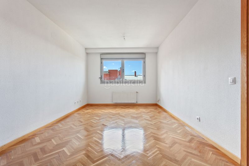 Foto 7cdd5cb3-a3c0-4474-83e9-f46270ed36ab. Piso en calle del péndulo 5 en Valdebernardo-Valderribas Madrid