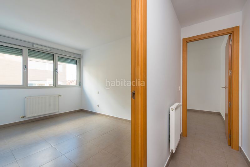 Foto 4ebde532-7599-42eb-9333-f933237395d9. Pis a calle beatriz galindo 7 a Soto de Henares Torrejón de Ardoz