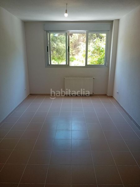 Foto 45b12582-66be-4930-b16c-4cf7ef9e7137. Pis a calle de berrocal 52 a Butarque Madrid