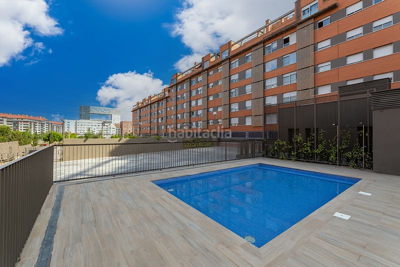 Foto 5692a2ec-ada0-4e42-a43f-91259926433b. Piso en calle del pintor ignacio de zuloaga 16 en Madrid