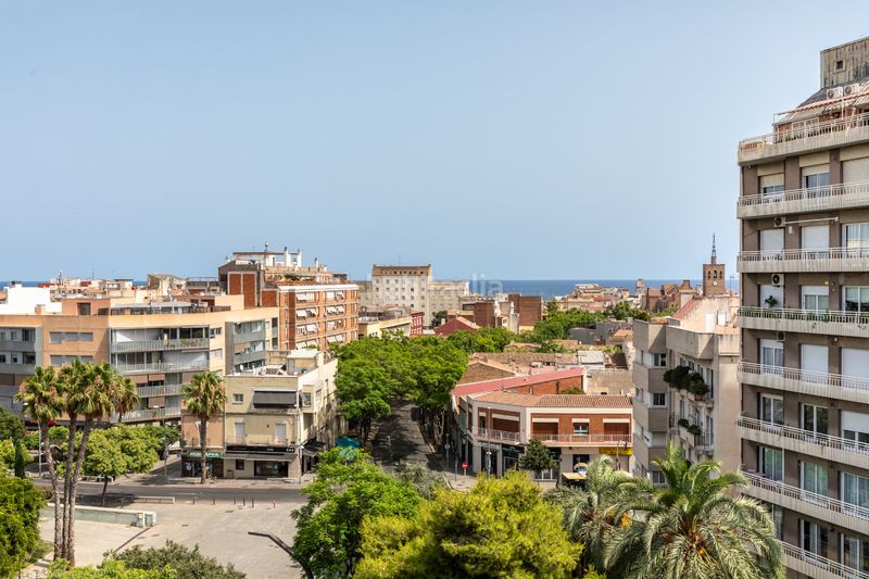 Foto c3119e43-bab2-47d4-9d82-8300bca9f12f. Piso en carrer de coll i pujol 17 en Centre Badalona