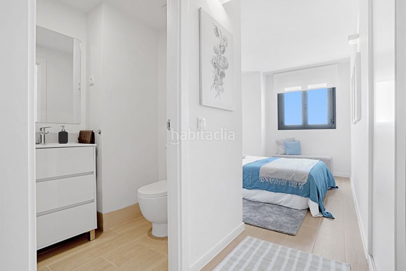 Foto a83ac0a4-8fbc-49d2-9b21-1bee81df28d1. Piso en Butarque Madrid